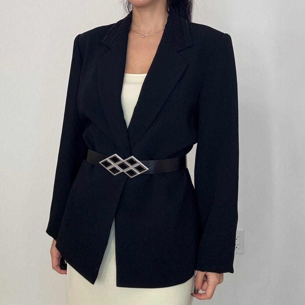Albert Nipon Evening size 8 black blazer with details in neck and front button